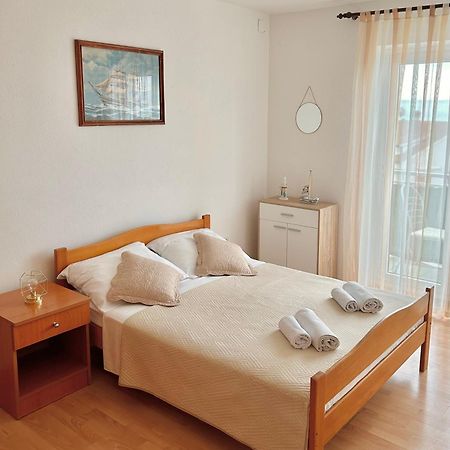 Apartmani Mara Bol Eksteriør bilde